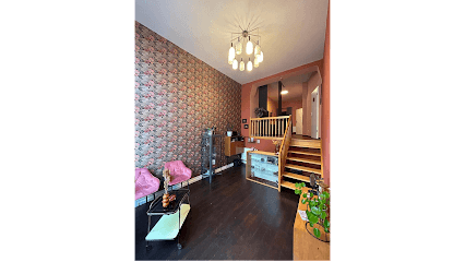 Stichelei Piercingstube