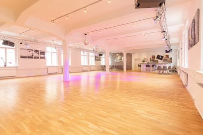 ADTV Tanzschule Step BY Step